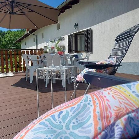 Apartma Pr' Ivani Miskorinovi Breginj Exterior foto